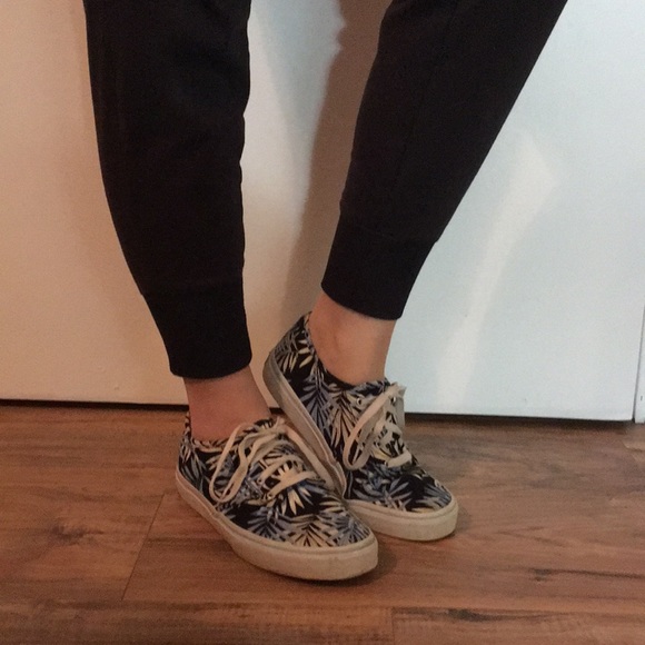 Blue Gray Hawaiian Print Vans